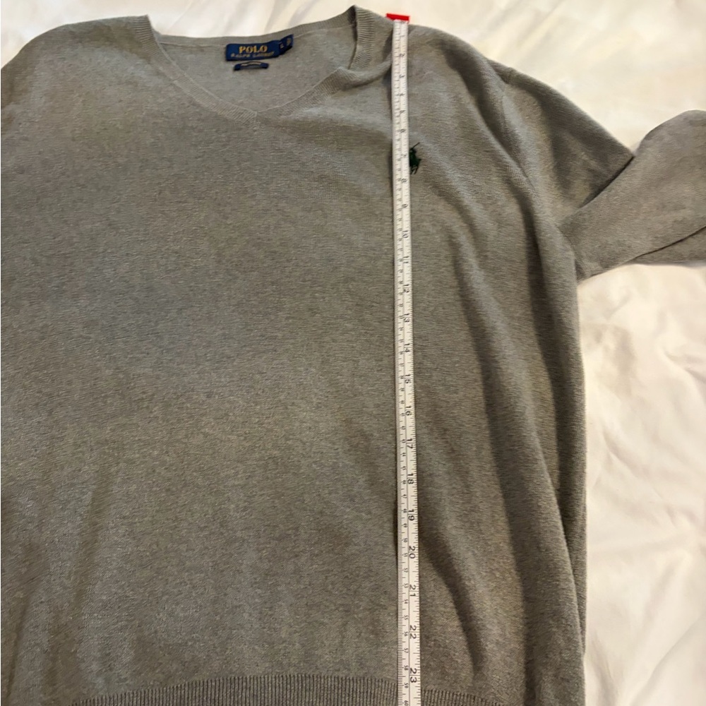 Ralph Lauren Men's V-Neck Sweater in Light Gray with Green Pony - Picture 5 of 6